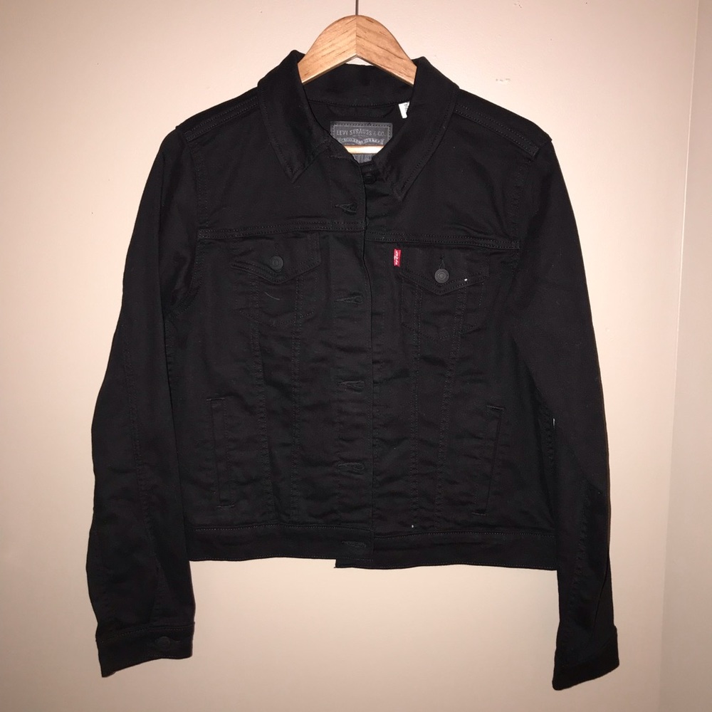 BLACK LEVI JEAN JACKET